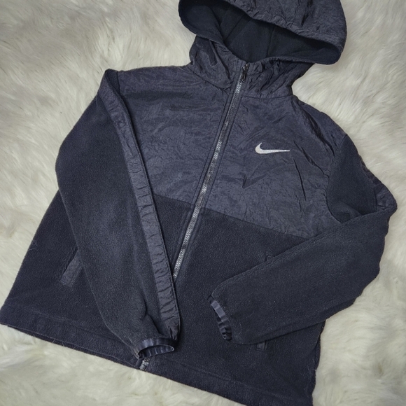 Girls- Nike Fleece Jacket (small) - Picture 7 of 9